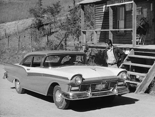 thunderroad-car2-57ford1.jpg