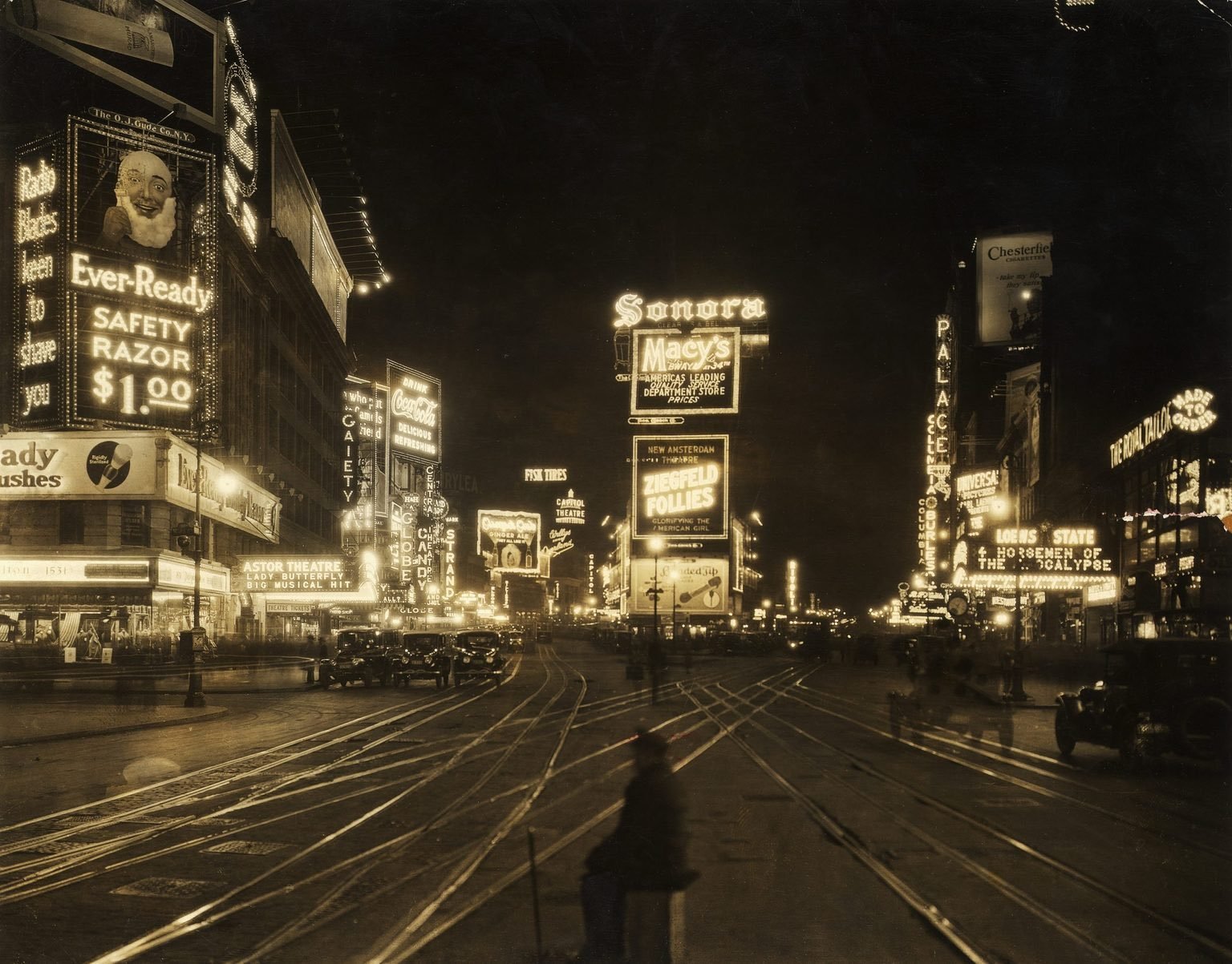 Times Square NYC 1921.jpg