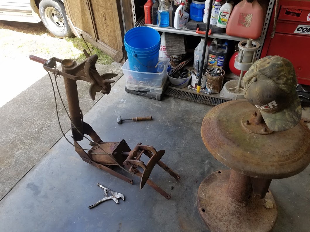 tire machine 2.jpg