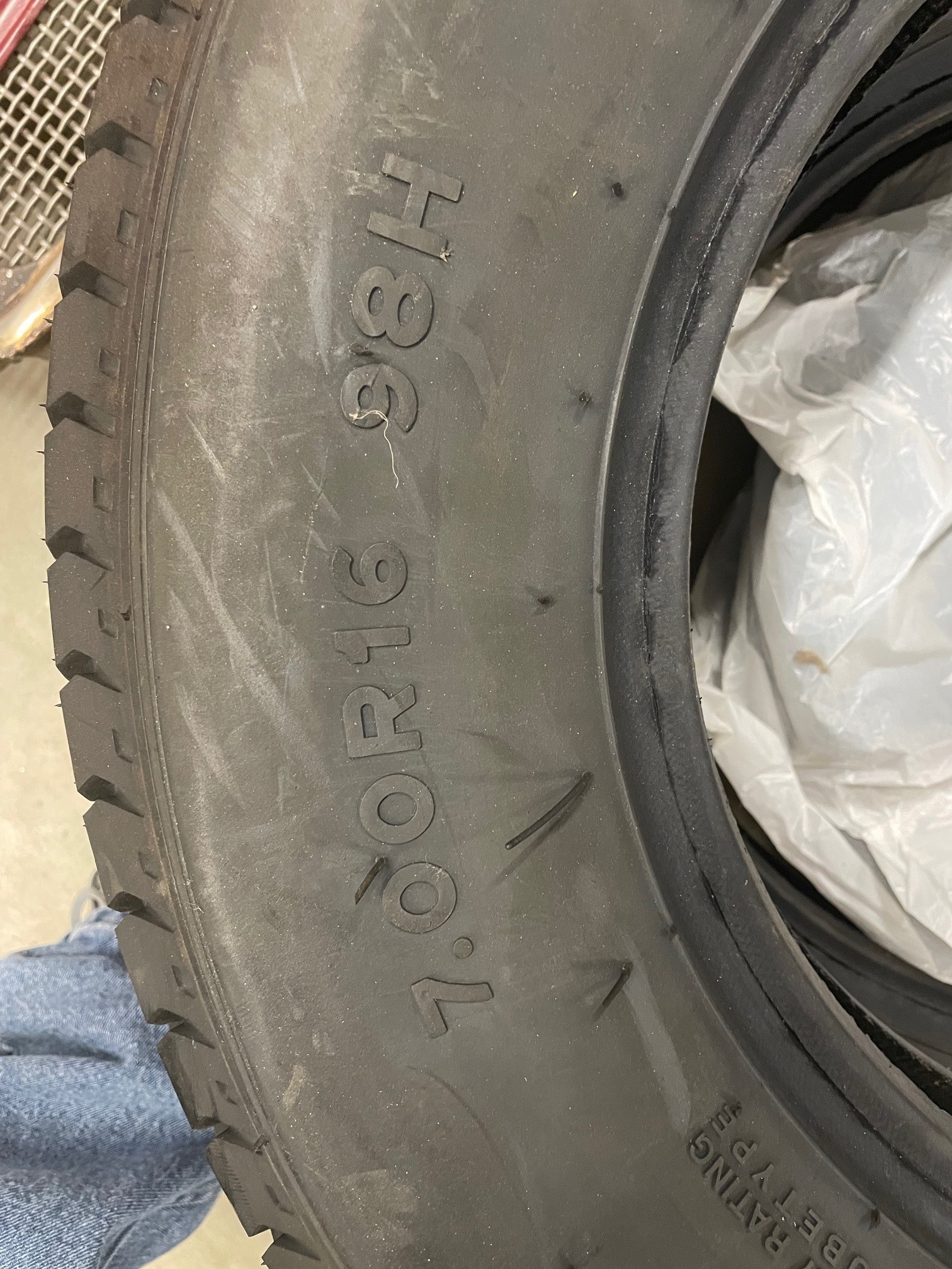 TIRE1.jpg