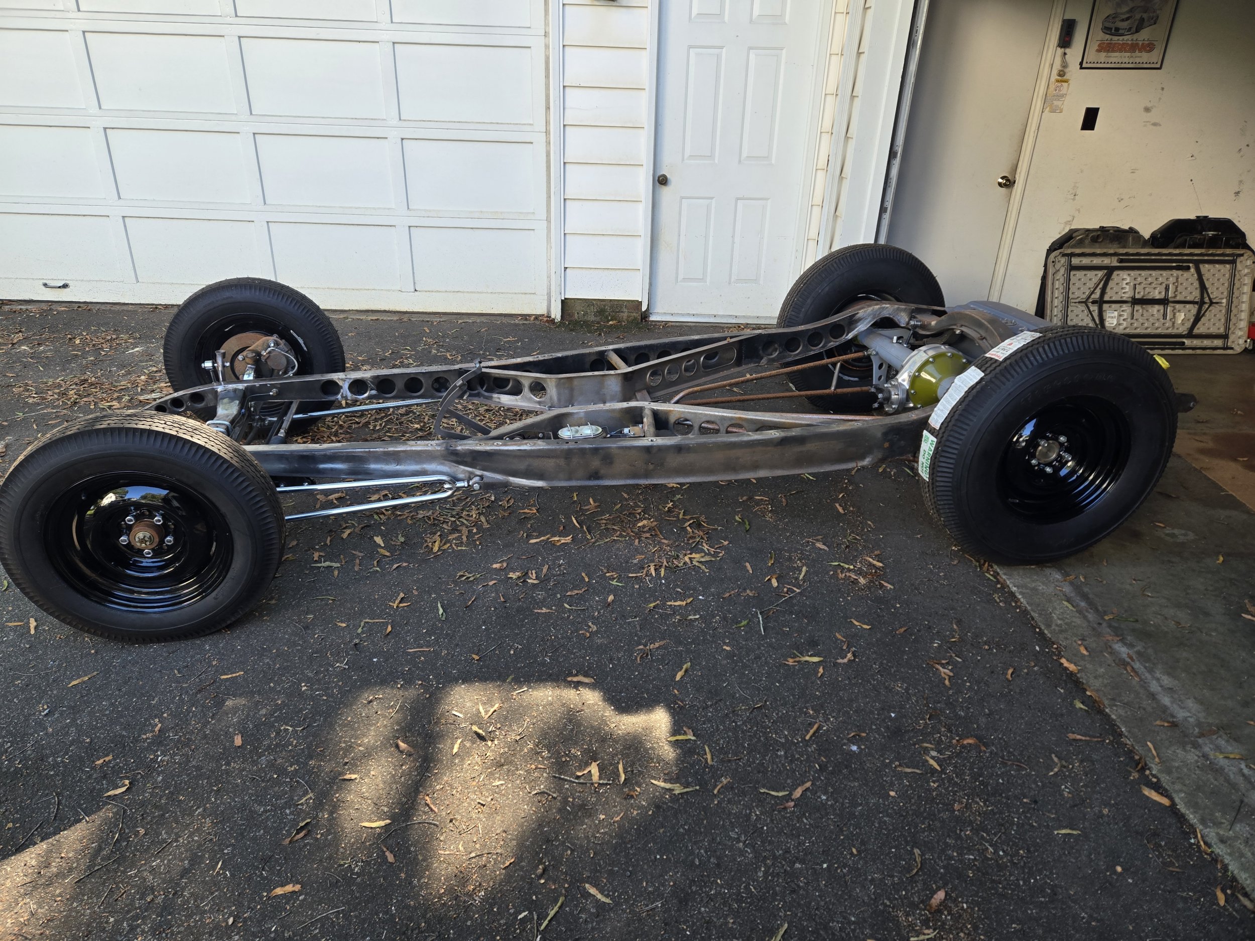 Tom C. 32 chassis.jpg