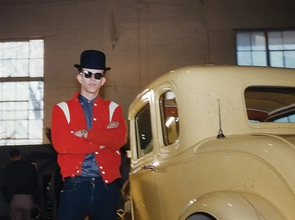 Tom Prufer with his '32 5wd Coupe at the 1956 Detroit Autorama.jpg