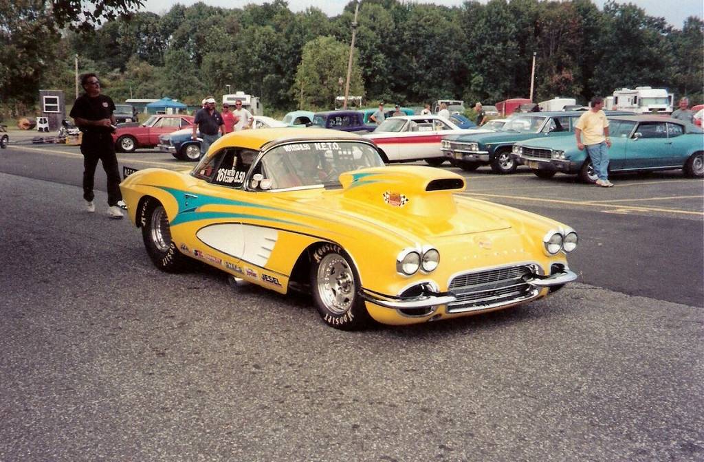 Tony Fiel Vette.jpg