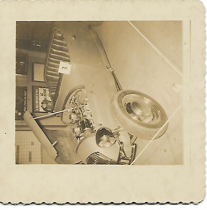 track nose at Sac show 1950.jpg