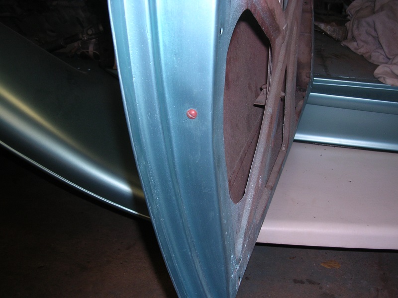 track screw lower.jpg