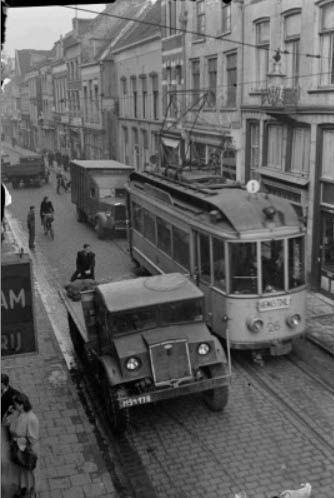 tram.jpg