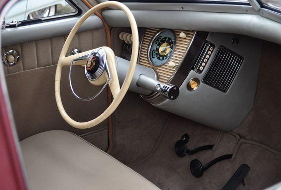 Tucker 48 Interior.jpg