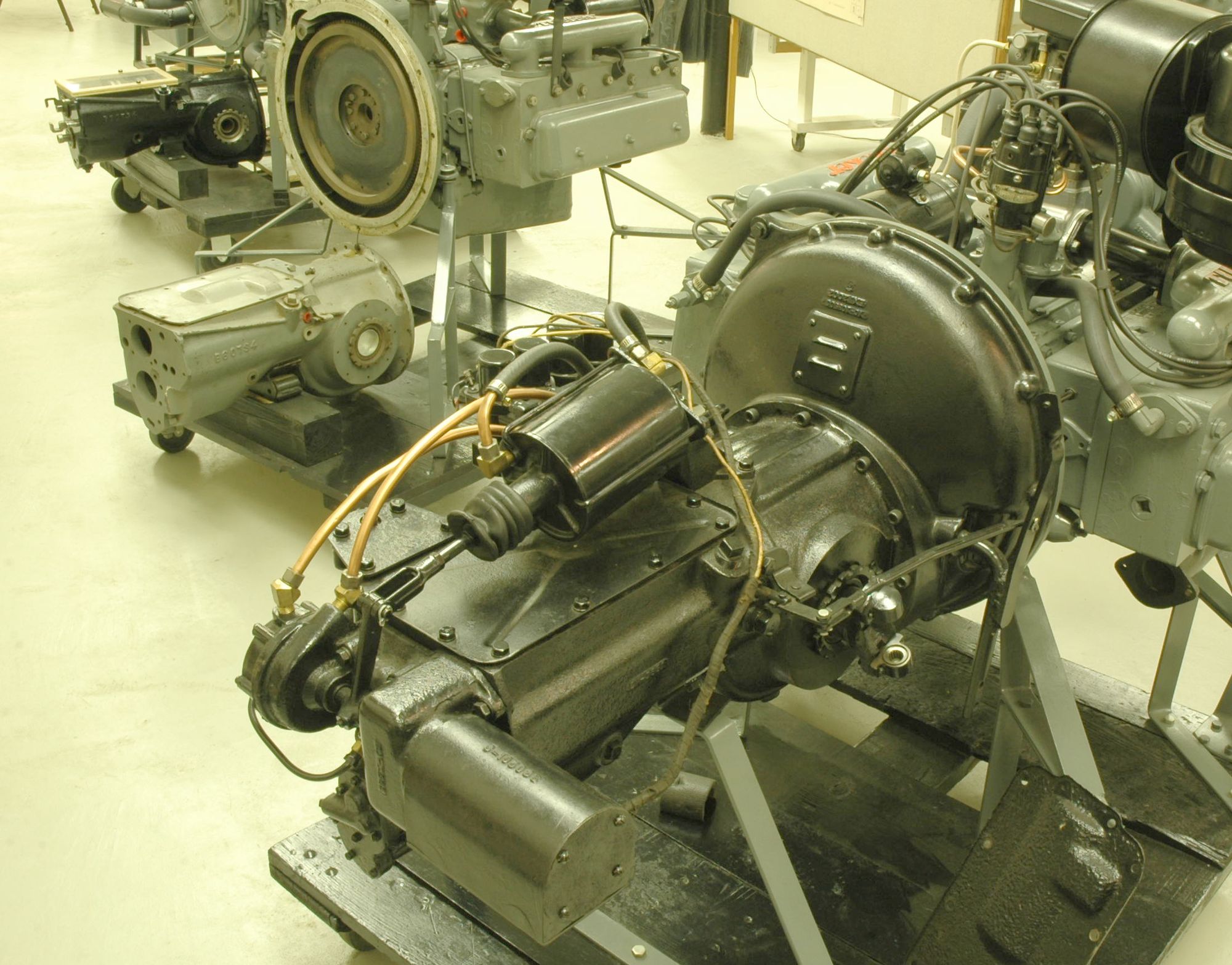Tuckertransmission_2000.jpg