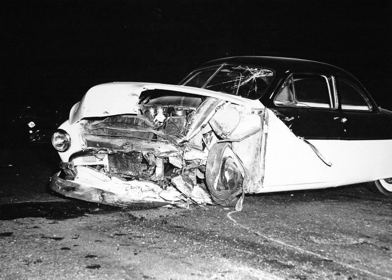 turnipseed_ford_damage_bw_9-30-1955.jpg