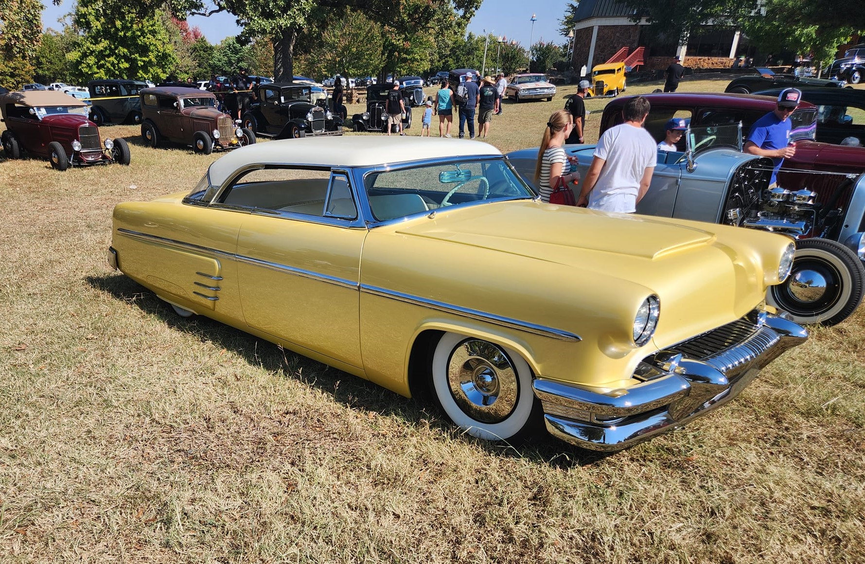 U Customs from the ROC (3) E.jpg