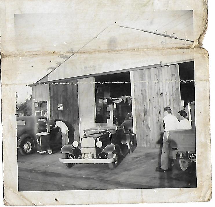 under constru same shop 1956.jpg