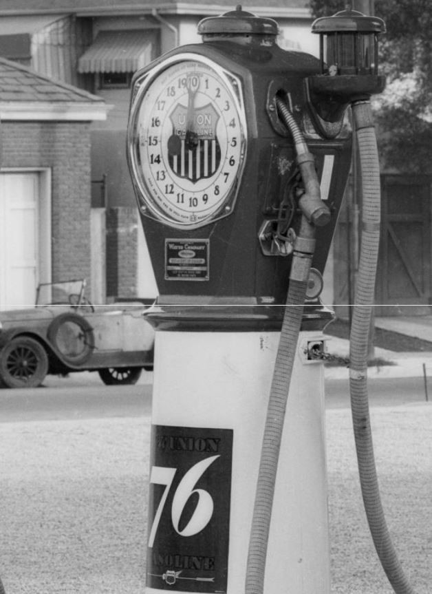 Union_Station_Pump_Detail_1932.jpg