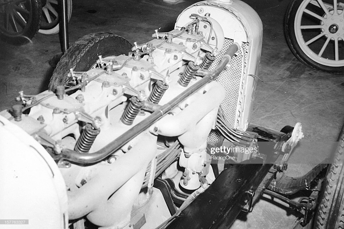 unusual 1922 A close-up look at the engine that powered the Wisconsin.jpg