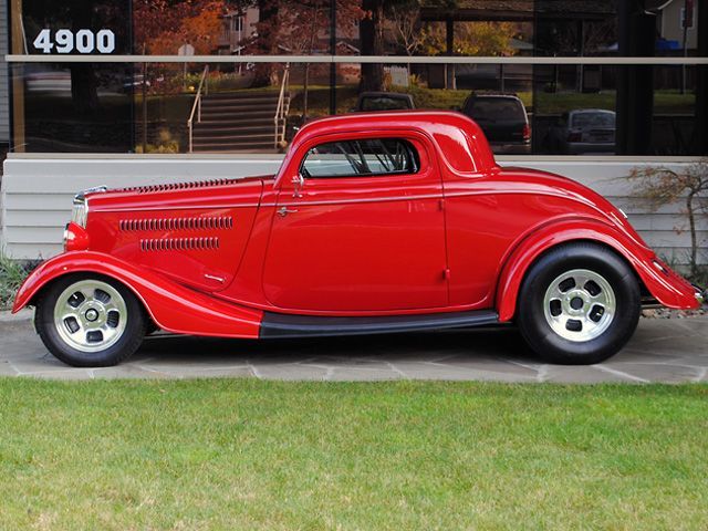 used-1934-ford-deluxe-threewindowcoupe-9423-6482747-7-640.jpg