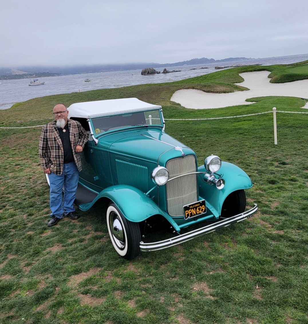 V-10 Bob Owens with his Ian Cusey Roadster (via Reggie Hill).jpg