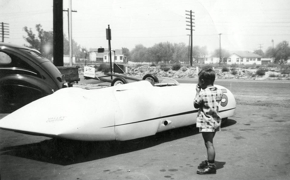 Valley Custom 1949 SoCal streamliner.jpg