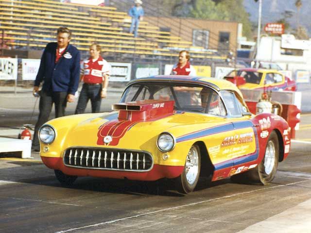 vemp_0611_02_z+corvettes+drag_racing.jpg