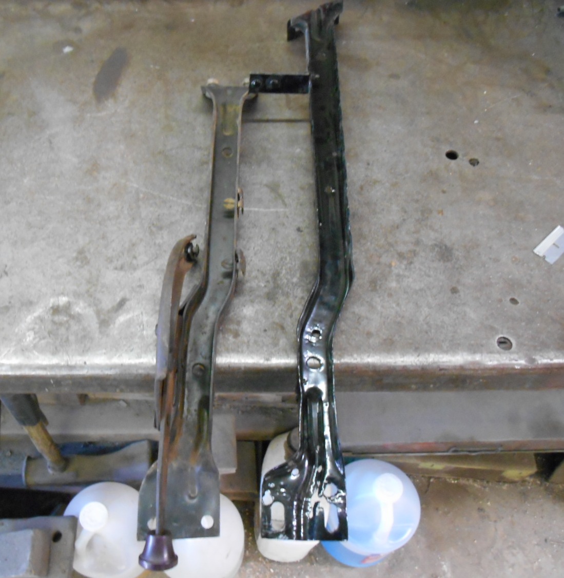 vent handle  Chevy truck and Corvette 1.JPG