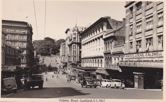 Victoria st 1940s.jpg