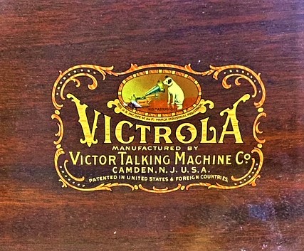 victrola logo.jpg