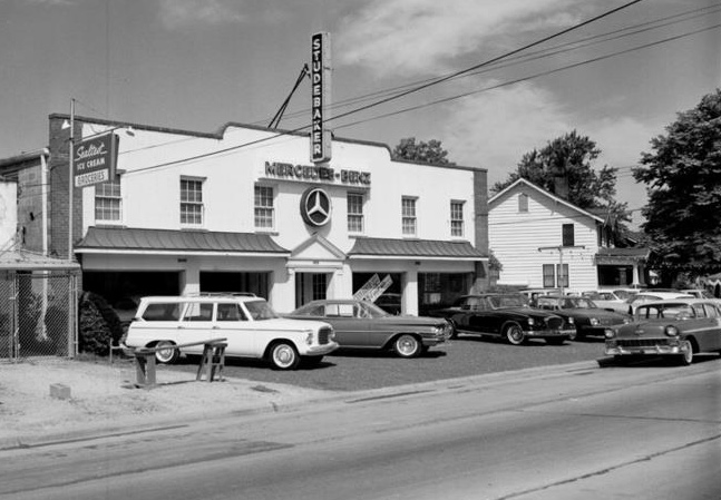 vintage dealership benz at stude.jpg