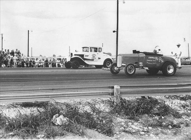 vintage-drag-racing-cool-cars-motorcycles-carzz_120805.jpg