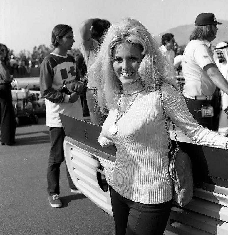 vintage-gridgirls4050-June-Cochran.jpg