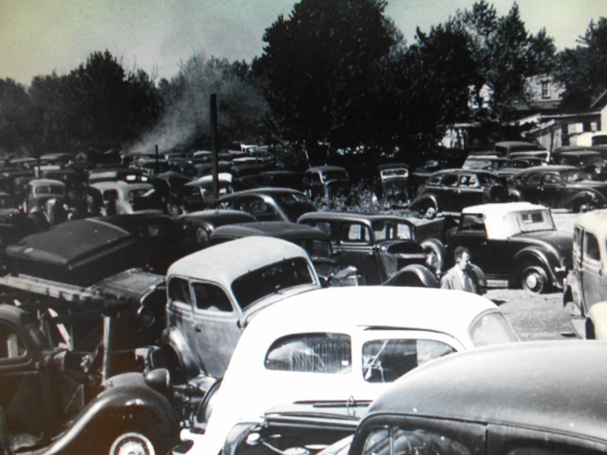 vintage junkyards 008.jpg