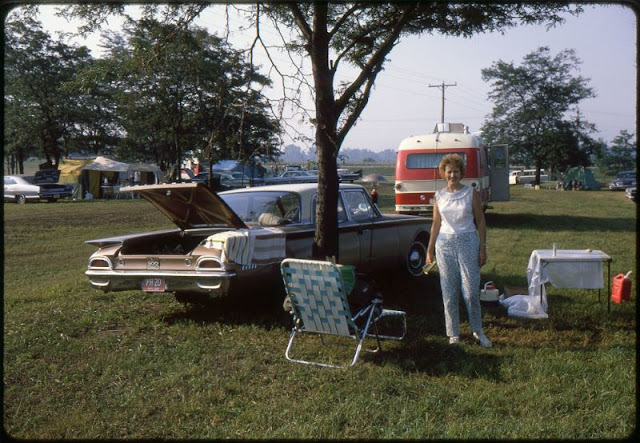 vintage-people-with-automobiles-21.jpeg