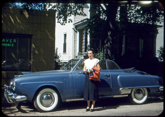 vintage-people-with-automobiles-8.jpeg