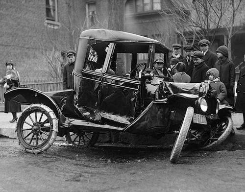 VintageCarCrash.jpg