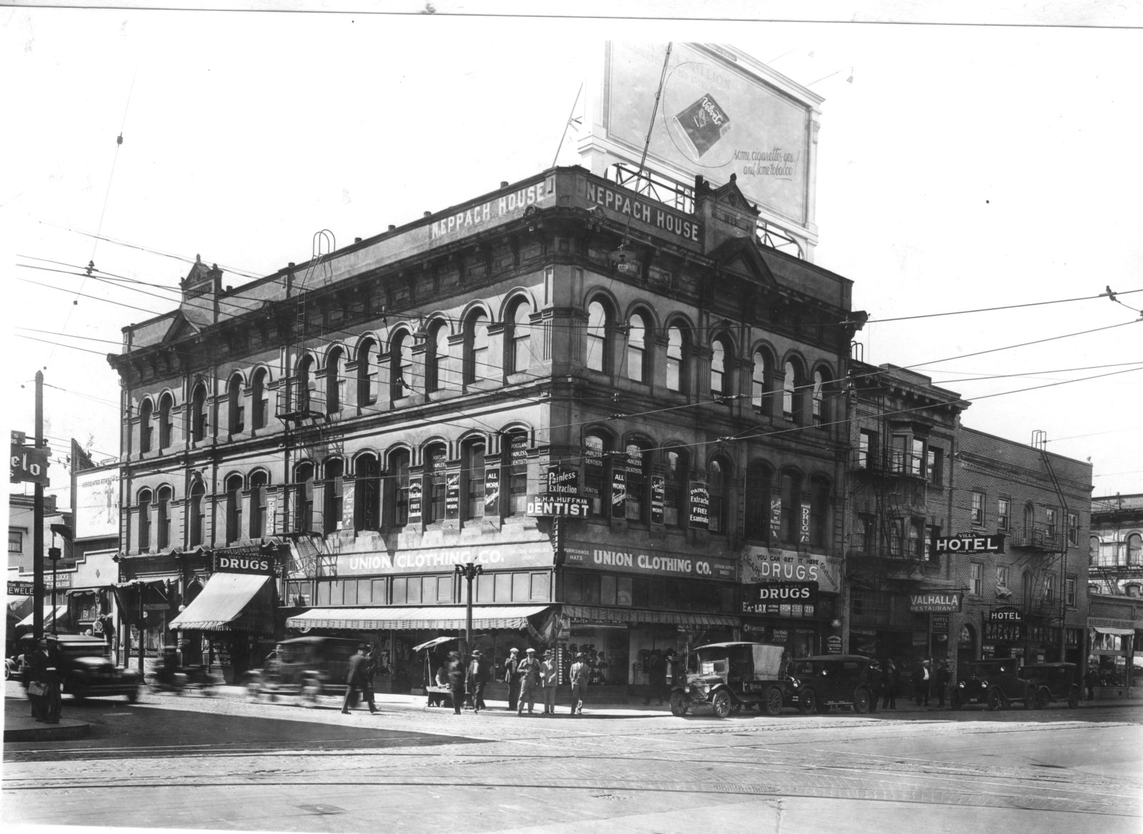 w-burnside-and-nw-3rd-ave-1928.jpg