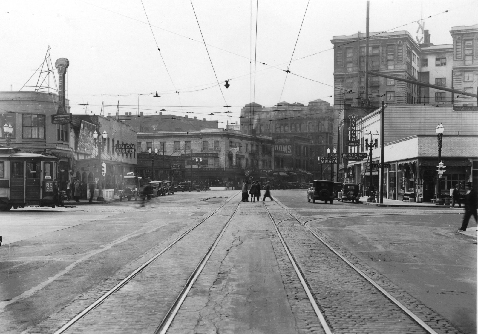 w-burnside-st-and-sw-3rd-ave-after-widening-1932.jpg