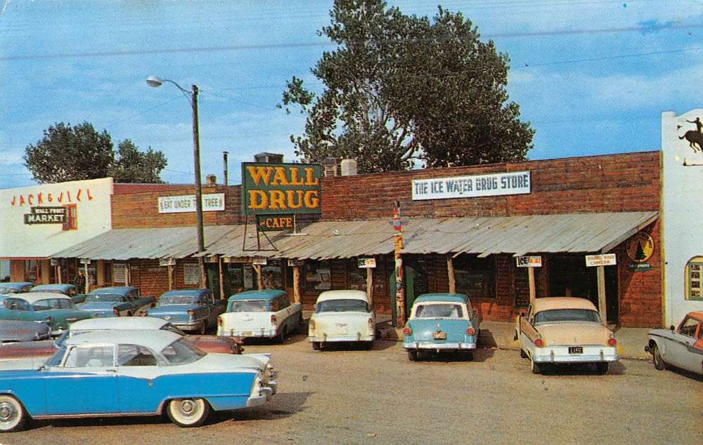 WALL drugstore 1.jpg