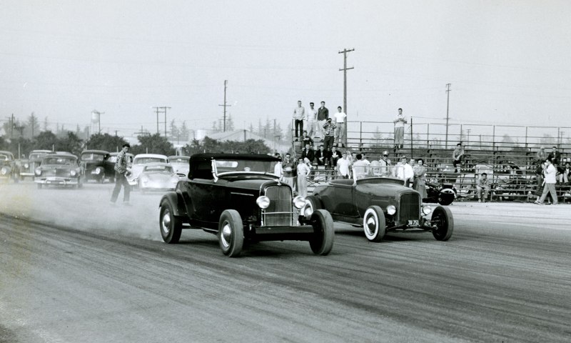 Wally Parks '29 Roadster vs Ak Miller '32 Roadsters.jpg