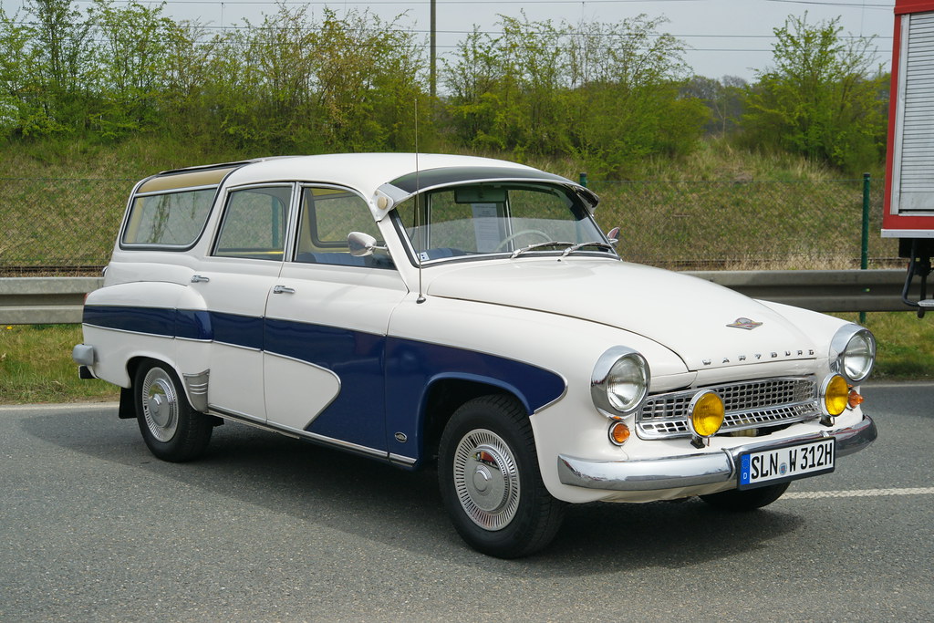 wartburg wagon,.jpg