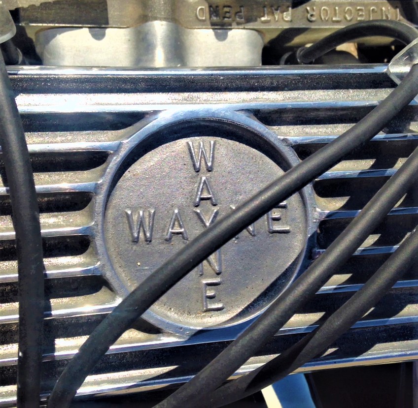 WAYNE Valve Cover.JPG