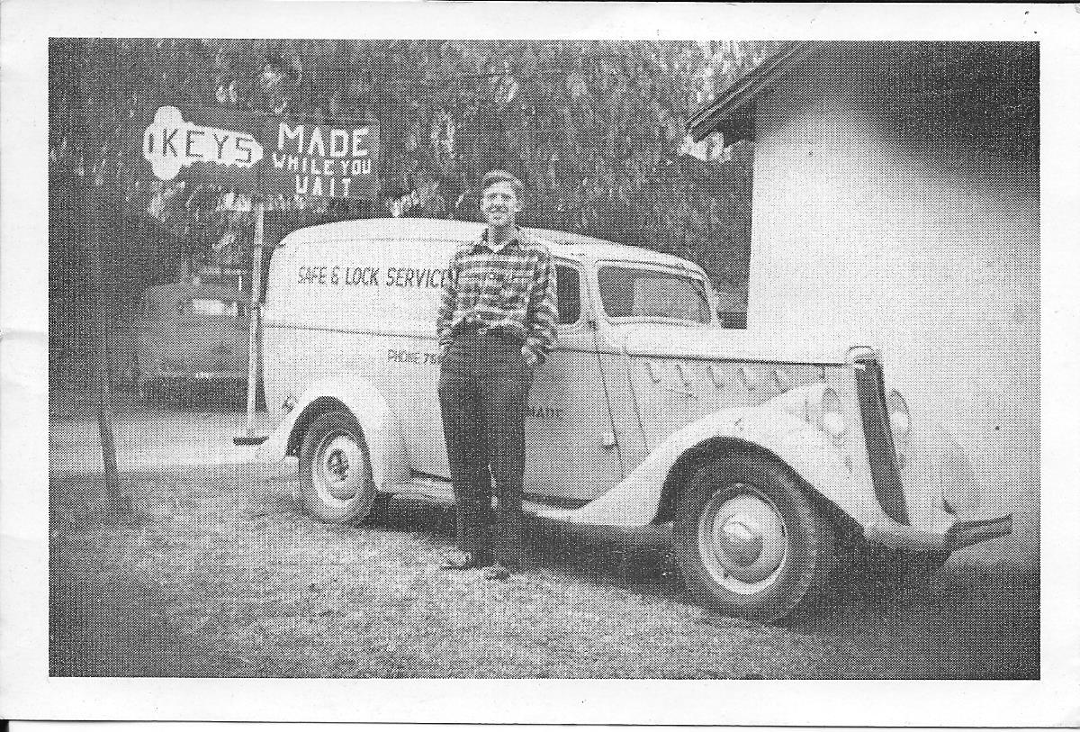 Willys%20panel%20truck%20post%20card%20001.jpg