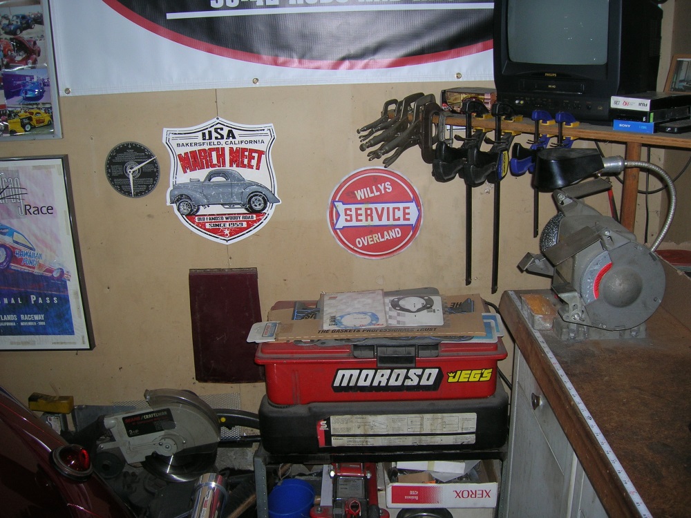 Willys sign from Dave 005.JPG