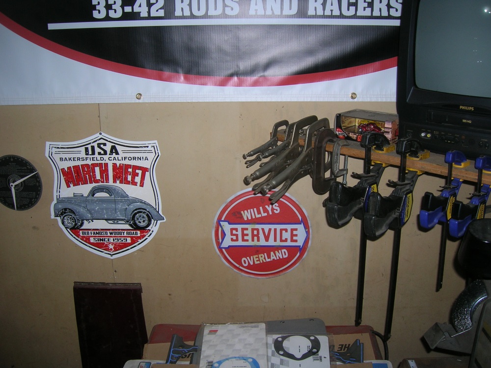 Willys sign from Dave 006.JPG