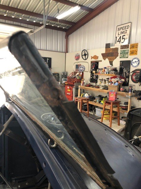 windshield.jpg