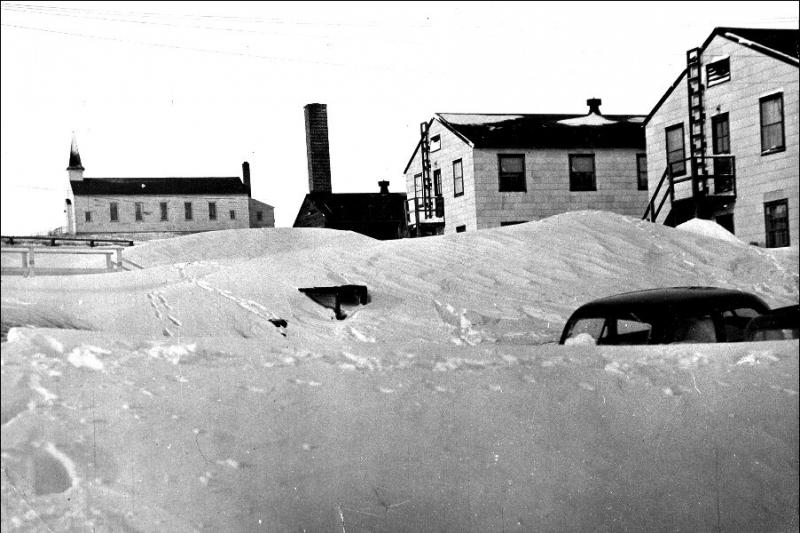 winter1949snowdrifts.jpg