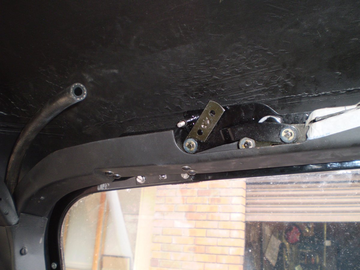 wipers fittind motor 002.JPG