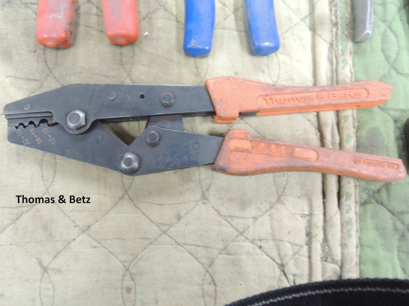 Wire Crimper Thomas Betts.JPG