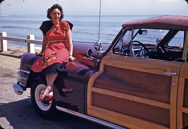 Women in red dresses in the 1950s (1).jpg