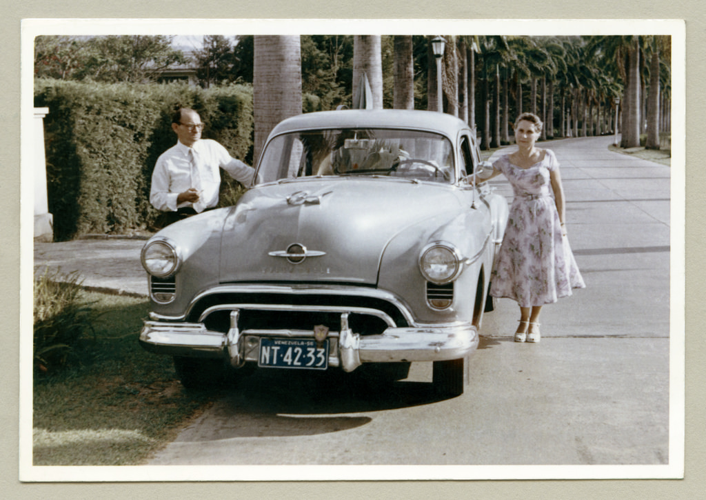 Women with Classic Cars in the 1950s (9).jpg