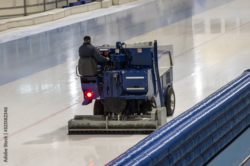 zamboni2.jpg