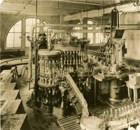 Vernors bottling line c 1922.JPG