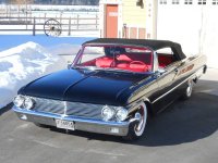 1961-Ford-Galaxie-Sunliner-Front.jpg