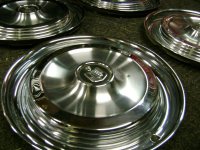 hubcaps 1960-61 Mercury Monterey 07.JPG